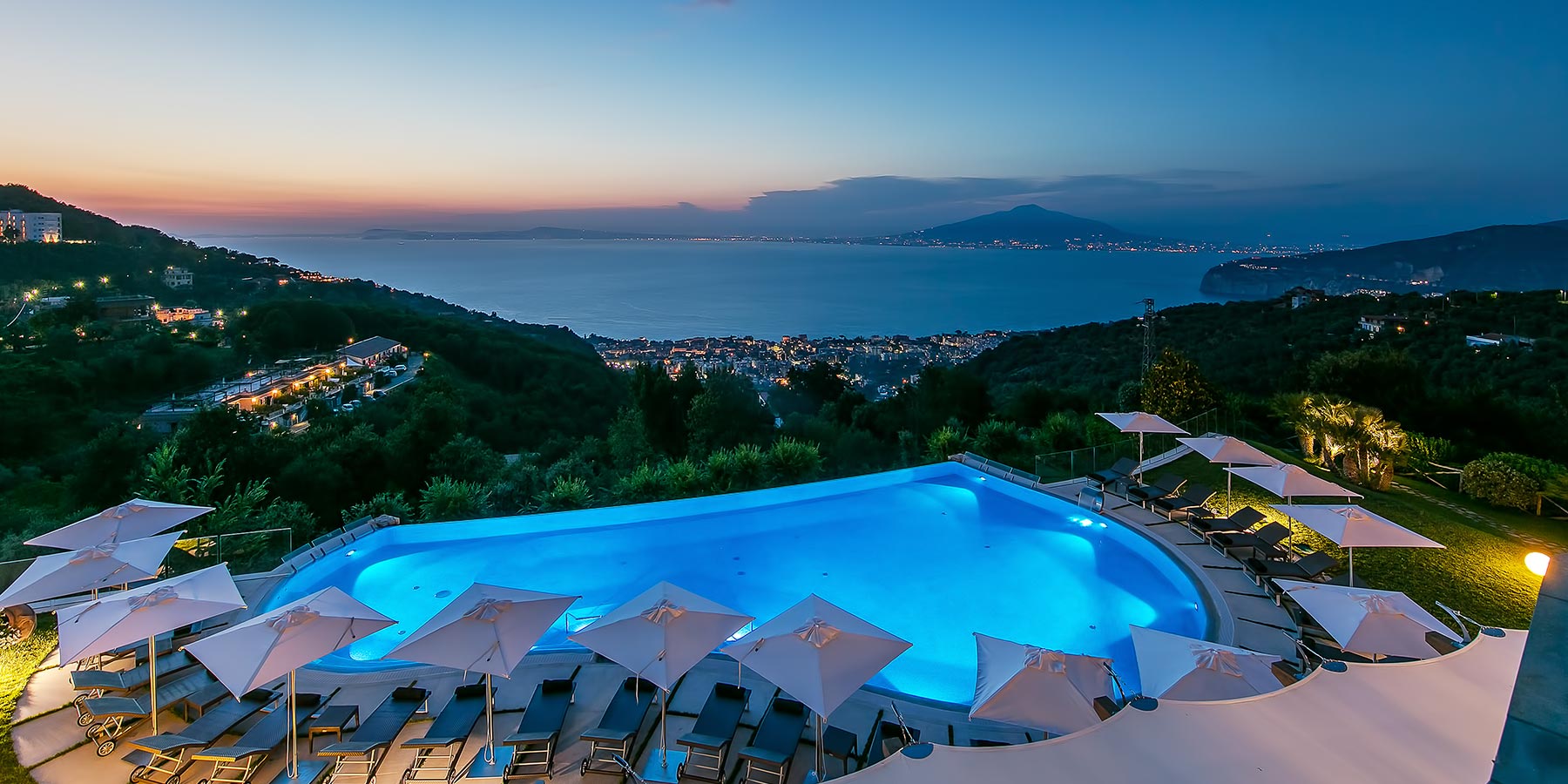 Grand Hotel Due Golfi - vista notturna